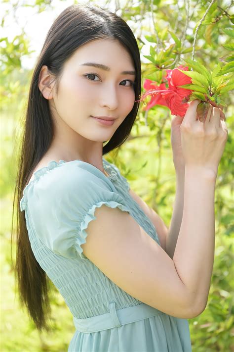 It is full erection Honjo suzu to watch the senior female .